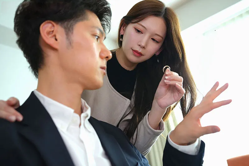 Bà xã đi đi giã ngoại, người chồng ở nhà bị nhỏ em người vợ gạ nắc không trượt phát nào